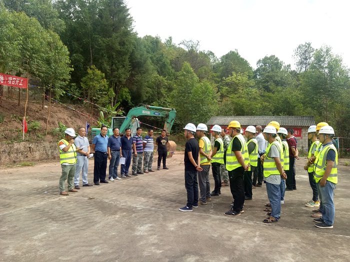 1561185593123234.jpg 施工方表态发言.jpg