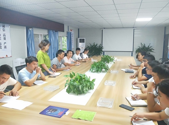 联合公司团支部集中学习1.jpg